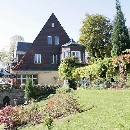 Theodor 3*